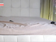 Miss_Viktoria вынимает большую пробку  из попки