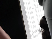 -MaybeBaby- трахнула киску и попку в тачке