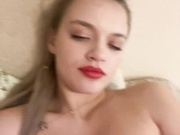 AlodieCrumbls два пальчика в киску