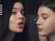 VividGirlss лесби сучки ласкаются