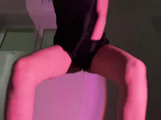 AlodieCrumbls ⭐️дрочит в подъезде