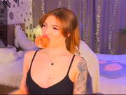 Annaa_Banana чем-то дышит при заглоте