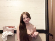 OlivkaVif в туалете кафе