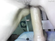 Mariakka садится на дилдо