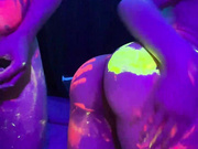 leilanit секс в неоновых красках