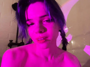 rionaroom принимает ванну