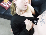 ДЕВИЦА ОТСОСАЛА