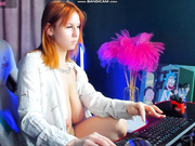 AngelaRoy - болтает и трёт дилдо о свои большие сиськи