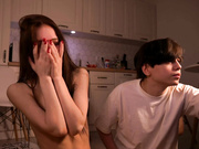 MarkMilas пьяные сучки делают минет парню