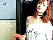 keyto (сосет игрушку)