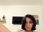 ДЕВИЦА ДРОЧИТ