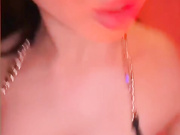 -Devochka-YYY- - как тигрица трахает дилдо