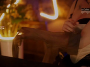 D_i_aM одевает светло-коричневые колготки