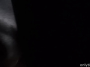 Жопа зрелой женщины поласкала мой член в автобусе