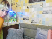 Vanilla_sexy дрочит мужу за кадром