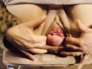 ДЕВИЦА ДРОЧИТ