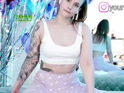 -VikkiL0vesCheese-