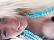 ДЕВИЦА ДРОЧИТ