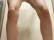 ДЕВИЦА ДРОЧИТ