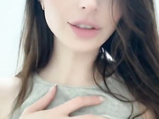 ДЕВИЦА ДРОЧИТ