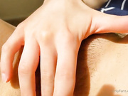 ДЕВИЦА ДРОЧИТ