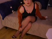 D_i_aM апскирт в колготках со швом