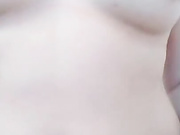 ДЕВИЦА ДРОЧИТ