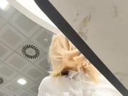 Евгения из Нижнего сняла трусы на людях