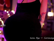 D_i_aM шоу в рваных колготках