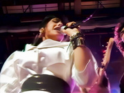 Sabrina Salerno под юбкой