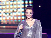 Болгарская певичка РАЙНА светит белые трусики