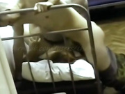 Солдаты ебут толпой проститутку Риту в дежурке