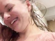 Lunaaaura в душе попка сиськи