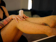 D_i_aM апскирт в колготках в горошек