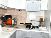 Sweet peach раздевается на кухне