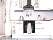 Девица дрочит