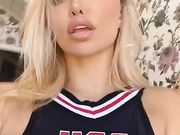 Lindsey Pelas