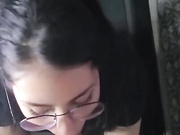 Девица отсосала