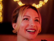 D_i_aM апскирт в колготках со стрелкой