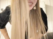 Markkizaa засветила трусики в позе раком