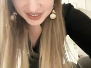 Markkizaa засветила трусики в позе раком