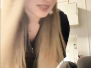 Markkizaa засветила трусики в позе раком