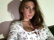 OrgazMia показала лицо и свой дом
