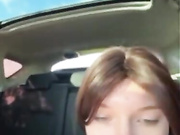 Девица дрочит