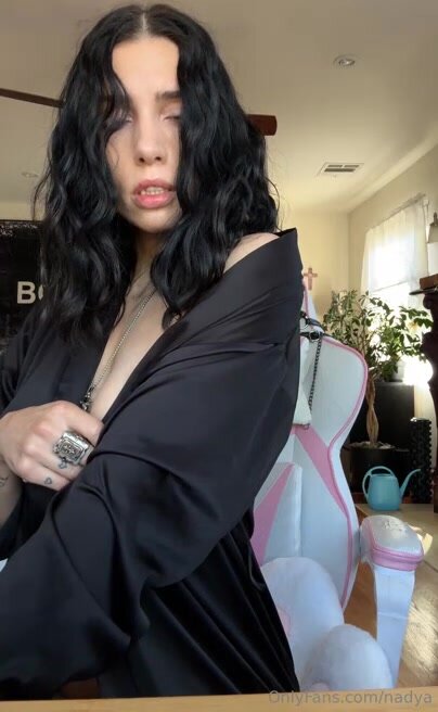 xxpussyriotxx (Надя Толоконникова)​ onlyfans