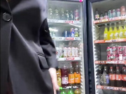 Настя продавщица шалит в магазине