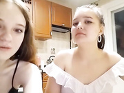 подружки
