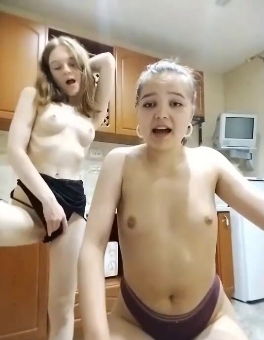 подружки