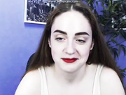 Молоденькая dori_wow растягивает жопную дырку