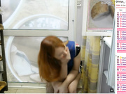 Девка кончает в хлебном киоске